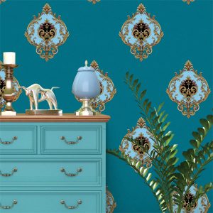 European-wallpaper-with-large-flowers